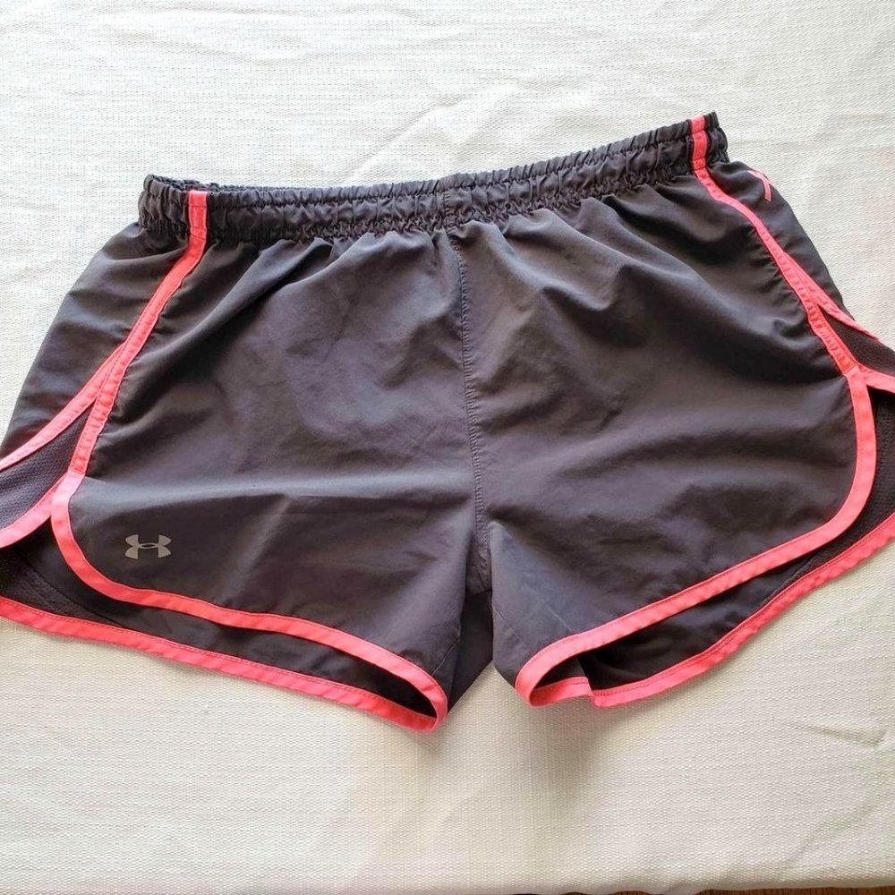 Women's Small Under Armour Shorts - Picture 1 of 4